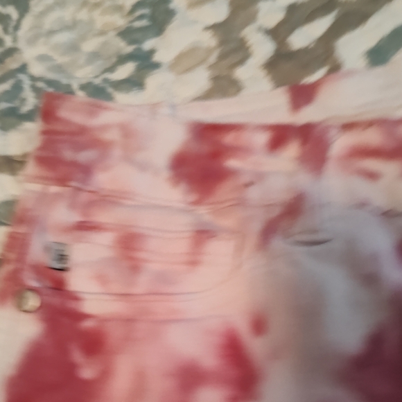 Judy Blue Red and White Tie-Dye Jean Shorts - Picture 8 of 9